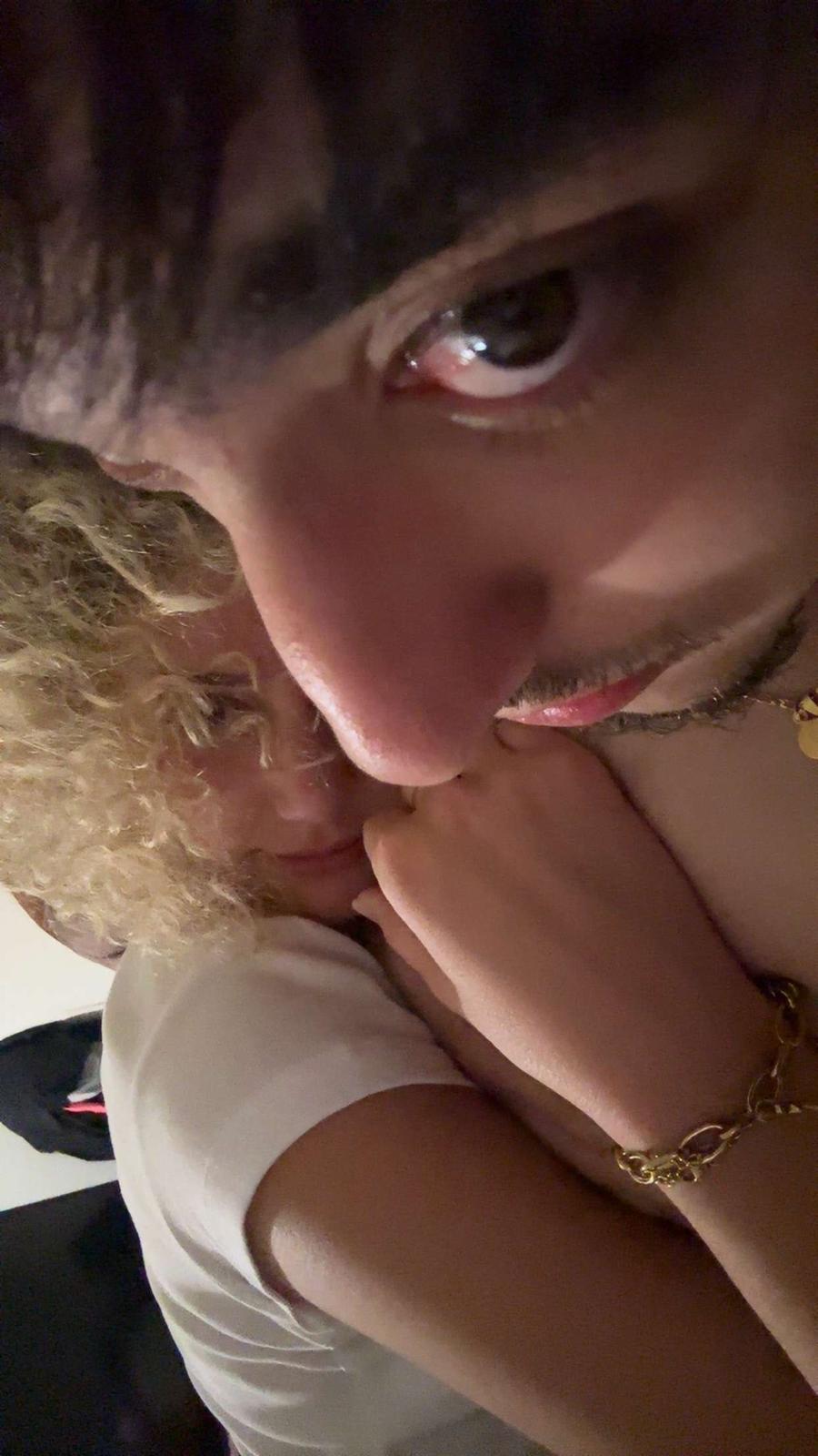 Un baiser sur le front